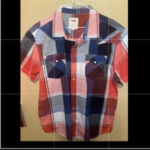 Men’s Levi shirt